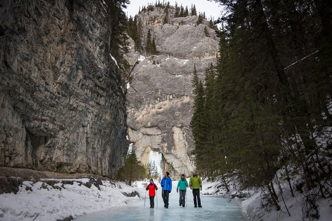 Grotto Canyon Icewalk - Pickup timing in Banff: the most important logistics detail