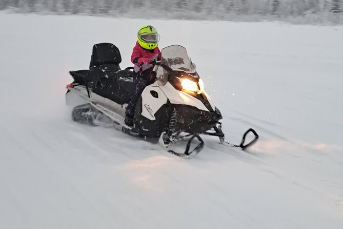Guided Snowmobile Adventure - Picking Up in Yellowknife Without Stress: Where You Meet and How Pickup Works