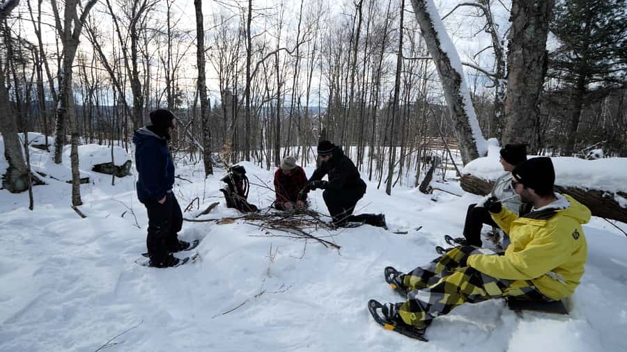 Guided Snowshoe Tour in Mont-Tremblant - Meeting Your Guide and Getting Snowshoe Gear Fast
