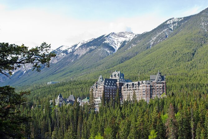 Guided Tour to Banff Highlights & Wildlife With Gondola Admission - Lake Minnewanka and Two Jack Lake: glacial-fed scenery plus wildlife chances
