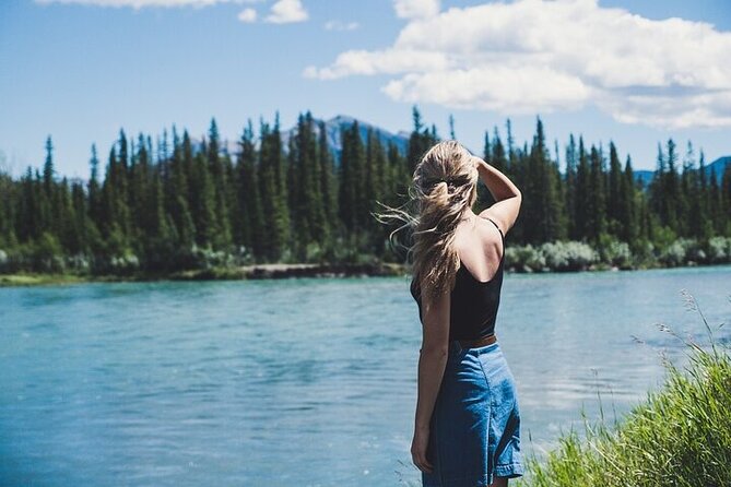 Guided Tour to Banff Highlights & Wildlife With Gondola Admission - Banff Gondola: the one-hour Sulphur Mountain view that anchors the trip