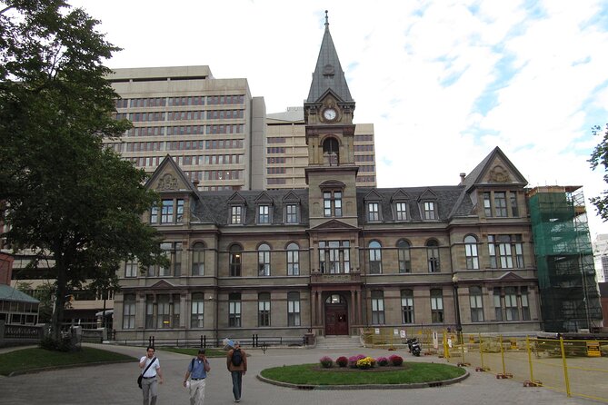 Halifax Churches, Gardens & Graveyards: a Smartphone Audio Walking Tour - Who this tour fits best