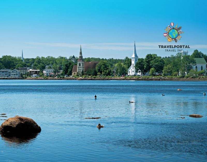 Halifax: Guided tour to Peggy's Cove, Lunenburg & … - Peggy’s Cove: lighthouse photos, granite shores, and time to wander