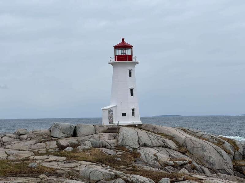 Halifax: Peggy's Cove, Lunenburg, and Annapolis Valley Tour - Mahone Bay: three churches and a fast photo stop