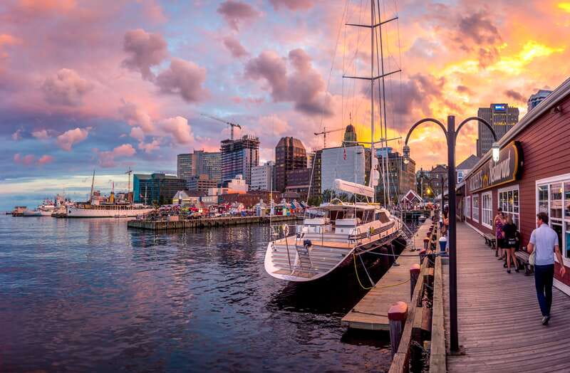 Halifax: Peggy's Cove Small Group Night Tour with Dinner - Night at Peggy’s Cove: Why this timing works