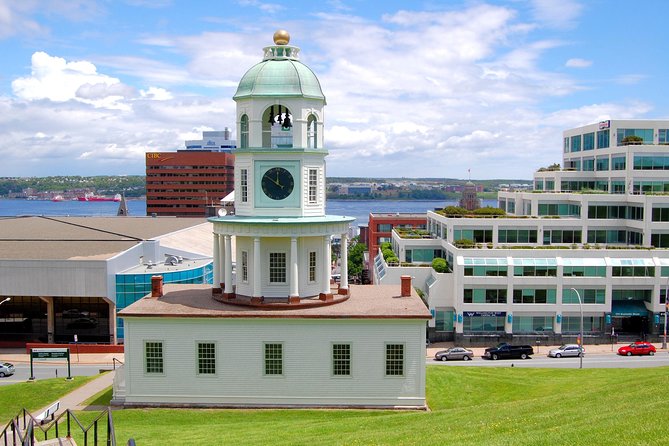 Halifax Premium Tour: Peggy's Cove, Citadel & Titanic Cemetery - Pickup and vehicle reality, especially if you’re on a cruise