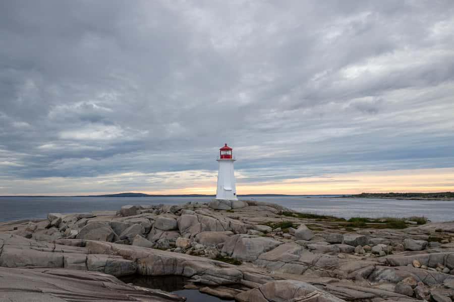 Halifax Small-Group Express To Peggy’s Cove - The Halifax to Peggy’s Cove ride: fast, comfortable, and actually guided