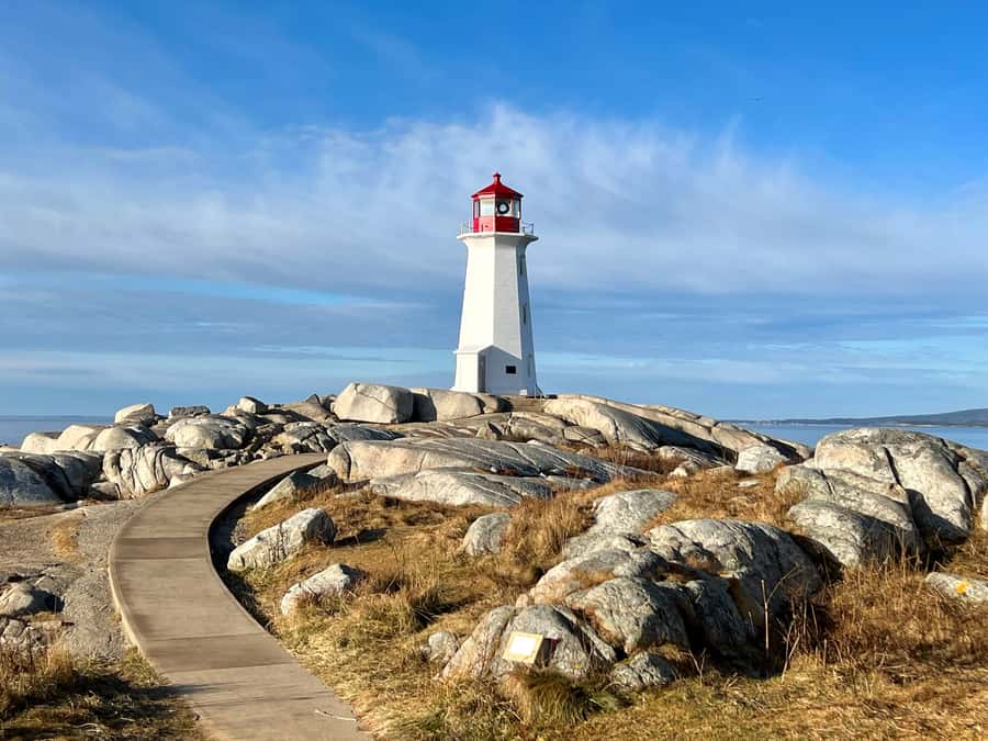 Halifax Small-Group Express To Peggy’s Cove - The guide experience: stories, repeat explanations, and local food tips