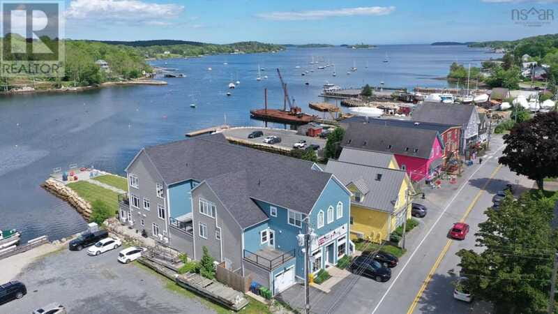Halifax: South Coast Nova Scotia Private Day Tour - Lunenburg, the UNESCO Walk: Colorful Waterfront, Maritime Sights, and Bluenose II (Seasonal)