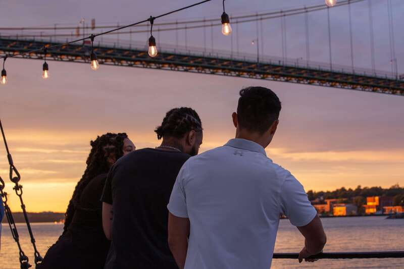 Halifax Sunset Cruise Aboard the Tall Ship Silva - Route Highlights: Georges Island, Maugher Beach, and McNabs Lighthouse