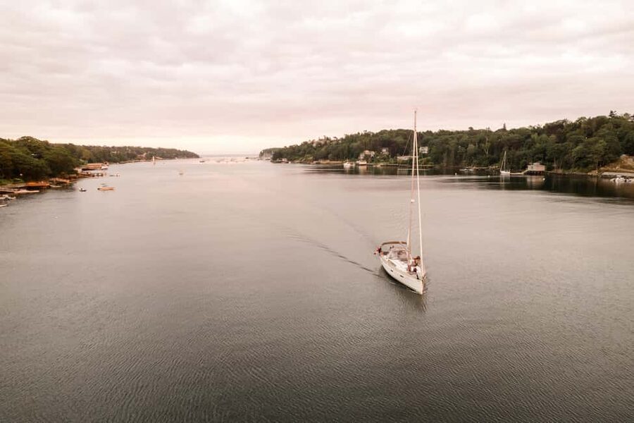 Halifax: Sunset Wine and Cheese Sailboat Cruise - What 150 minutes really feels like (and how to prepare)