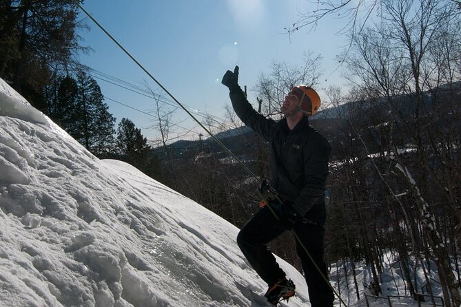 Ice Climbing Initiation in Mont-Tremblant - Equipment: what you get, what to wear, how not to fight your gear
