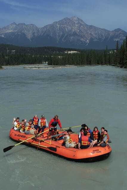 Jasper: Jasper National Park Easy 2-Hour Rafting Trip - The Athabasca Float: A 2-Hour Slot With Real Scenery Time