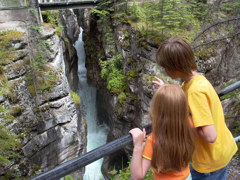 Jasper: Maligne Valley Wildlife & Spirit Island Cruise - Timing and pacing: how the 6 hours really feel