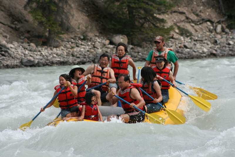 Jasper National Park: 2-Hour Whitewater Rafting - Small Rafts, Big Group Energy: What 8-Person Seating Changes