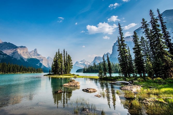 Jasper National Park Tour: Maligne Valley, Medicine Lake and Spirit Island - How the Spirit Island choice really affects your day