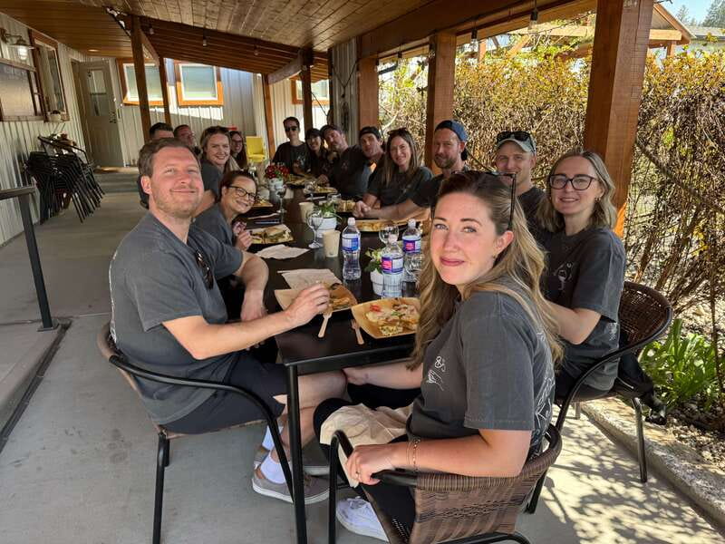Kelowna: E-Bike Bee Tour w/ Tastings, Lunch, and Audioguide - Self-guided time at Meadow Vista: 15 minutes to look around
