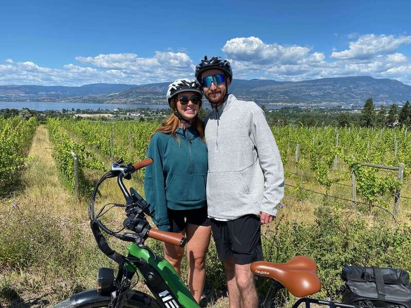 Kelowna: E-Bike Guided Wine Tour with Lunch & Tastings - Guides, pacing, and the small-group advantage