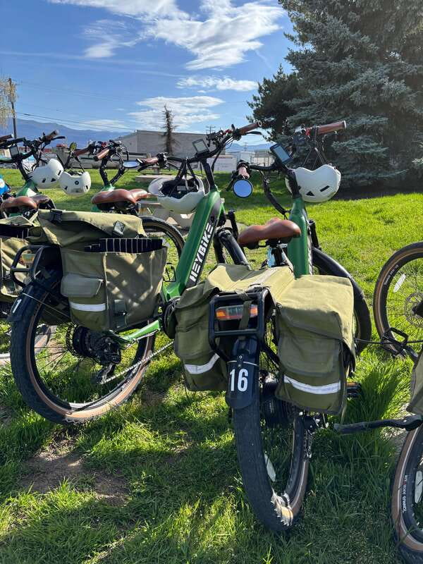 Kelowna: E-Bike Ride and Axe Throwing Adventure - What You Learn, and Why It Feels Like More Than a Gimmick