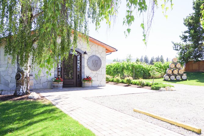 Kelowna Guided E-Bike Wine Tour with Tastings and Okanagan Lunch - Who this tour suits best, and who should think twice