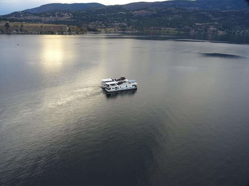 Kelowna: Okanagan Lake Afternoon Cruise - Sailview Bay Mansions: Where the Cruise Gets Slow and Photo-Friendly