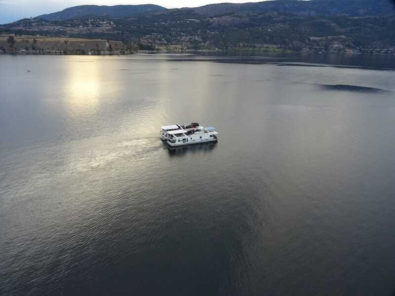 Kelowna: Okanagan Lake Sunset Cruise - South side shoreline: homes, vineyards, and the best “wow per minute”