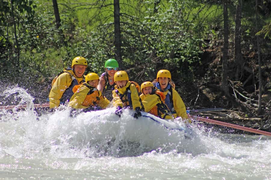 Kicking Horse River: Half-Day Intro to Whitewater Rafting - Yoho National Park Setting: Rapids With a Mountain Backdrop
