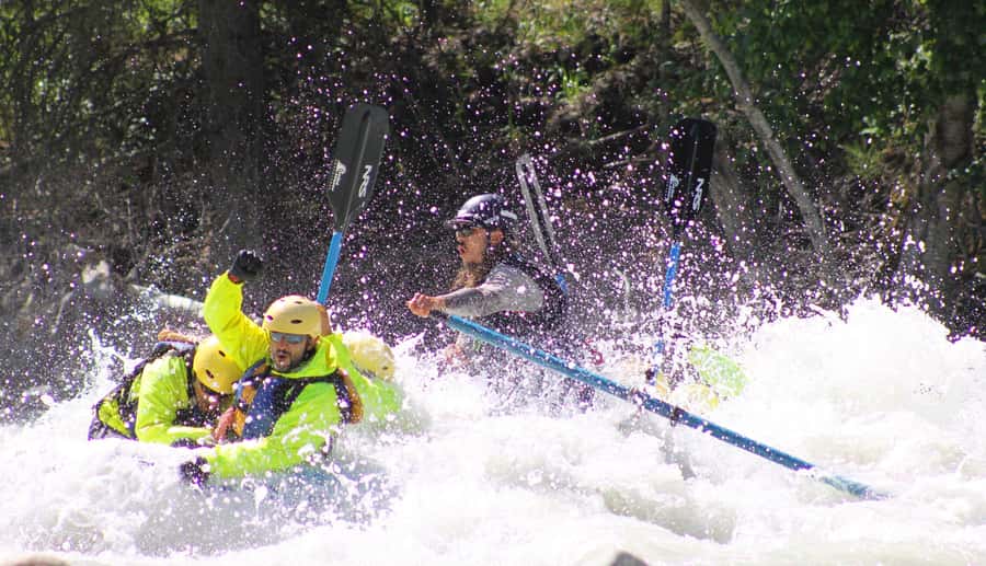 Kicking Horse River: Half-Day Intro to Whitewater Rafting - Warm Up Back at the Lodge: Heated Changing Rooms and Real Snacks