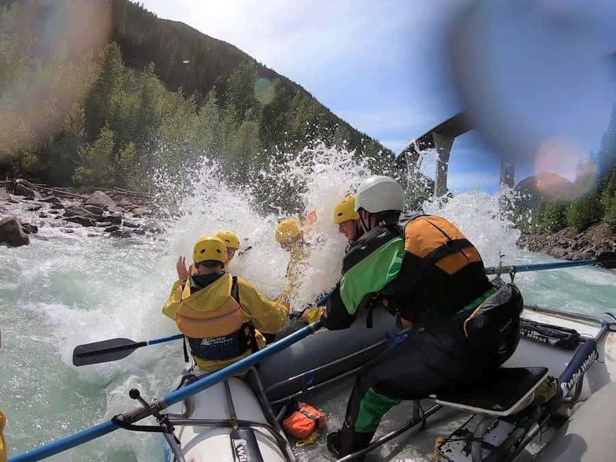 Kicking Horse River: Whitewater Rafting Half-Day Trip - Gear-up in heated change rooms: cold water prep done right