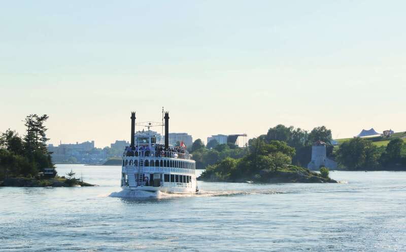 Kingston: Heart of the Thousand Islands Riverboat Cruise - Admiralty group cottage islands, the view-to-story connection