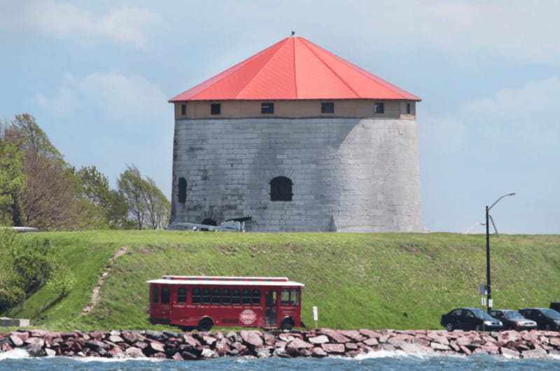 Kingston: Trolley City Tour - Getting on board: ticket pickup and the downtown route you can handle