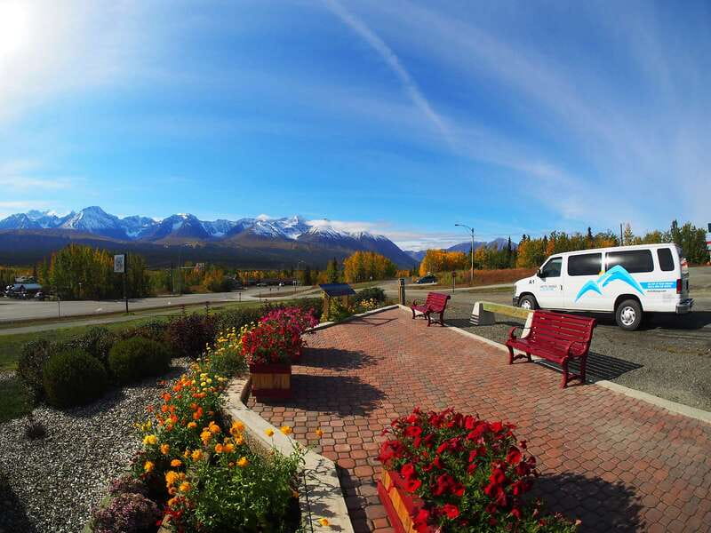 Kluane National Park: Full Day Tour - Kathleen Lake: the photo stop that feels worth the detour