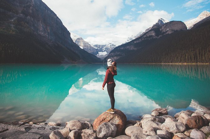 Lake Louise, Emerald Lake and Johnston Canyon Tour - Emerald Lake: Short Stop, Big Payoff for Photos