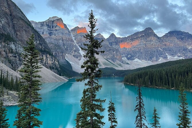 Lake Louise Moraine Lake Johnston Canyon 1.5h Half Day Tour - The guides behind the scenes: what you can learn without it feeling like a lecture