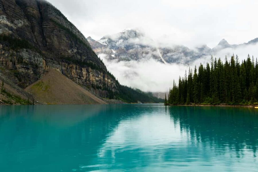 Lake Louise, Moraine Lake, tour from Canmore/Banff - Lake Louise in 75 minutes: turquoise water, Fairmont views, and an easy walking plan