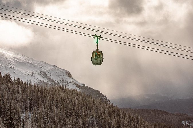 Lake Louise Winter Sightseeing Gondola - The gondola ride and how to dress so you enjoy it