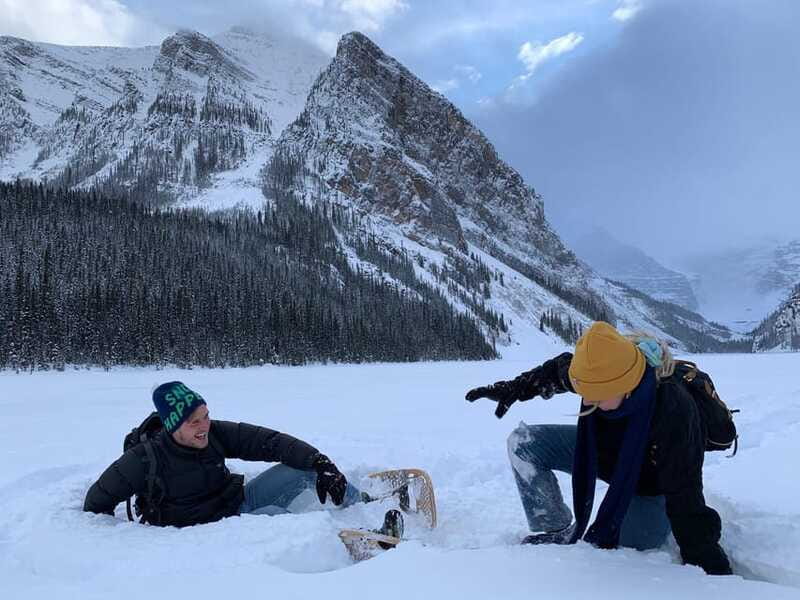 Lake Louise Winterland Tour - Warm Breaks: Hot Chocolate, Cookies, and Hand-Warmers