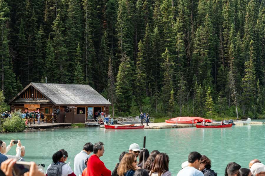 Lakes Moraine, Louise, Emerald, Johnston Canyon & Yoho Tour - A full-day route that actually fits first-time Banff plans