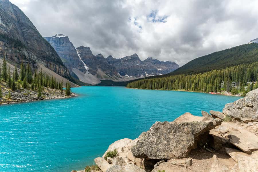 Lakes Moraine, Louise, Emerald, Johnston Canyon & Yoho Tour - Price and value: what $53 really buys you in this region