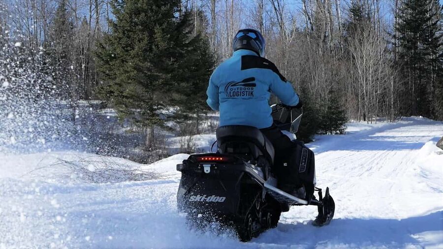 Laurentians: Snowmobile Guided Tour - Safety Rules and the Security Deposit You Must Plan For