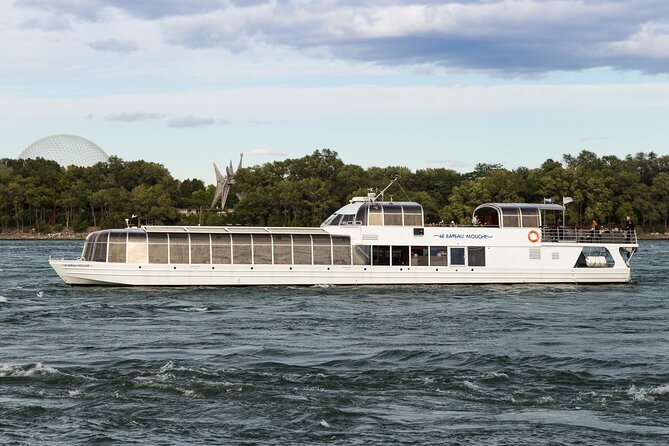 Le Bateau-Mouche Sightseeing Cruise in Montreal - Logistics that can make or break your day