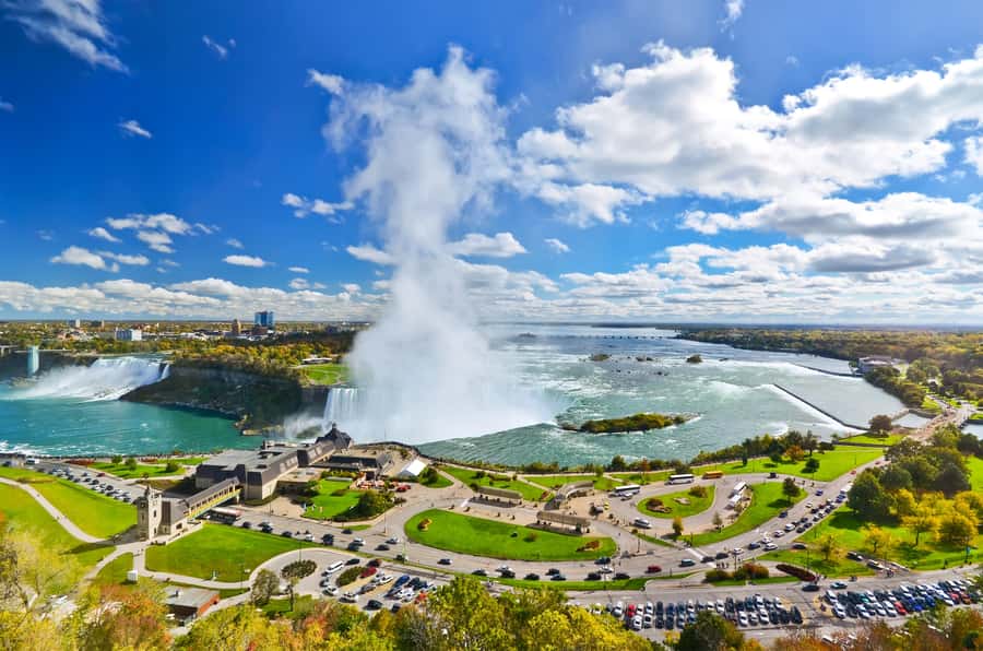 Luxury Day Trip: Niagara on the Lake, Wine & Falls - Key highlights that make this day trip worth it