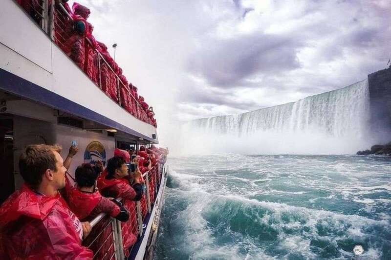 Mississauga: Niagara Falls Day Tours with Boat and Lunch - A full-day Niagara plan from Mississauga