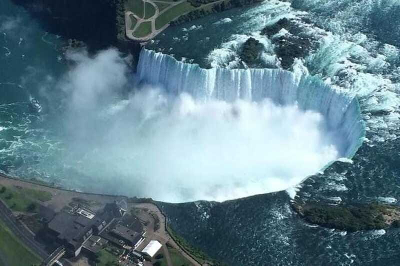 Mississauga: Niagara Falls Day Tours with Boat and Lunch - Maple syrup and fudge tasting, plus how to handle lunch options