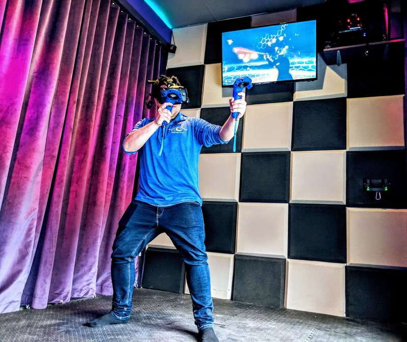 Mont Tremblant: Virtual Reality Gaming Session - 35+ game choices, and why variety matters for families