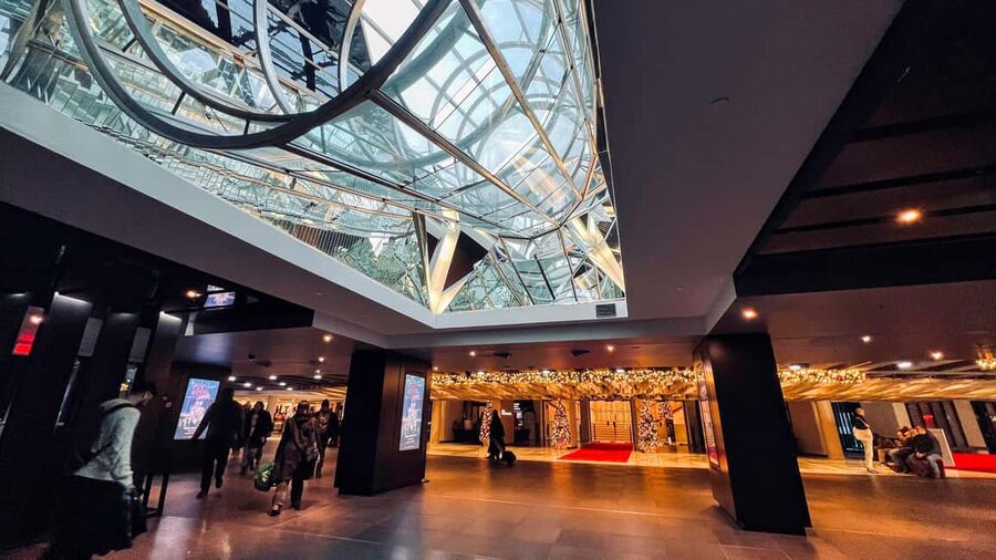 Montreal: 2-Hour Private Complete Hidden City Experience - Entering the RÉSO, Montreal’s Underground City With a Story