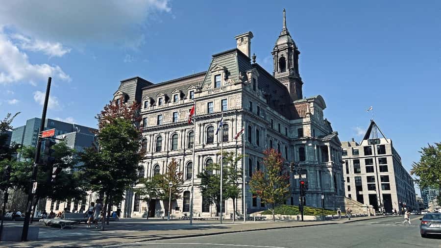 Montreal: 3-Hour Private Car Tour with Expert & Free Pickup - Olympic Stadium, Jean Talon Market, and streets with real local texture
