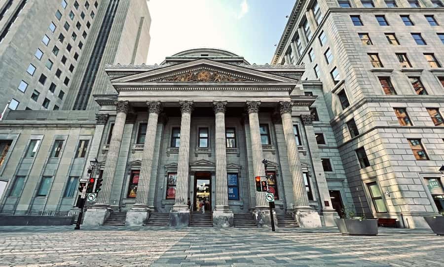 Montreal: 3-Hour Private Car Tour with Expert & Free Pickup - Price and logistics: what you’re paying for at $340