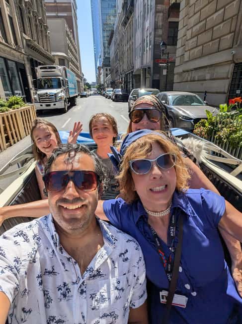 Montreal: An unforgettable guided tour in a vintage 1930s convertible car - The 45-Minute Game Plan: How the Ride Works in Real Life