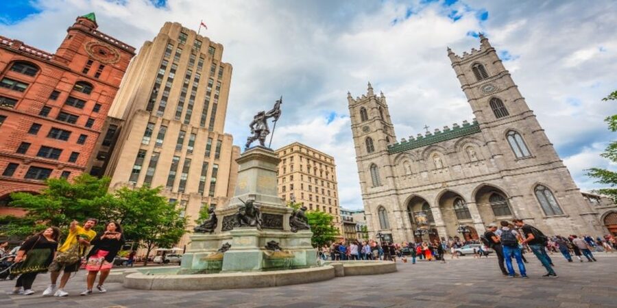 Montreal: Best of Montreal Food Walking Tour with Tastings - Jeanne-Mance Park pause: your digestion plus your city context